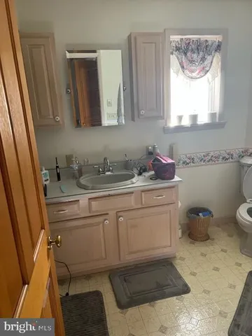 a view of a ceiling fan