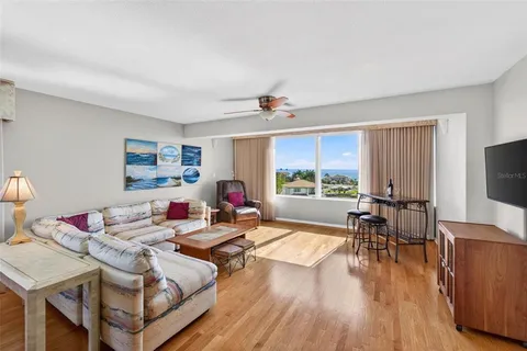 $475,000 | 1365 Snell Isle Boulevard Northeast, Unit 6A, St. Petersburg, FL 33704