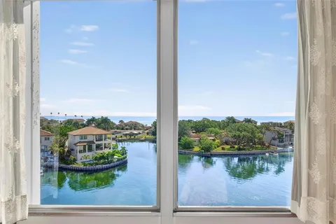 $475,000 | 1365 Snell Isle Boulevard Northeast, Unit 6A, St. Petersburg, FL 33704