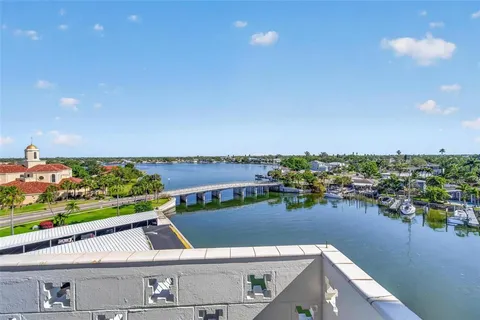 $475,000 | 1365 Snell Isle Boulevard Northeast, Unit 6A, St. Petersburg, FL 33704