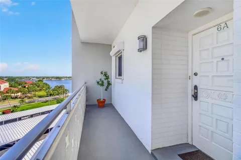 $475,000 | 1365 Snell Isle Boulevard Northeast, Unit 6A, St. Petersburg, FL 33704