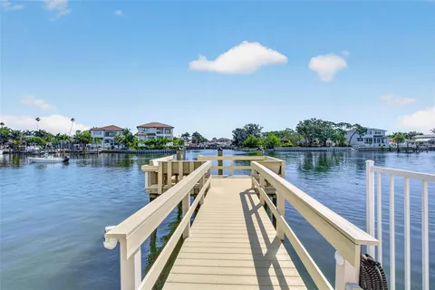 $475,000 | 1365 Snell Isle Boulevard Northeast, Unit 6A, St. Petersburg, FL 33704