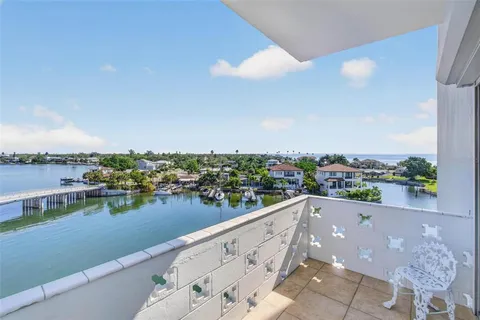 $475,000 | 1365 Snell Isle Boulevard Northeast, Unit 6A, St. Petersburg, FL 33704