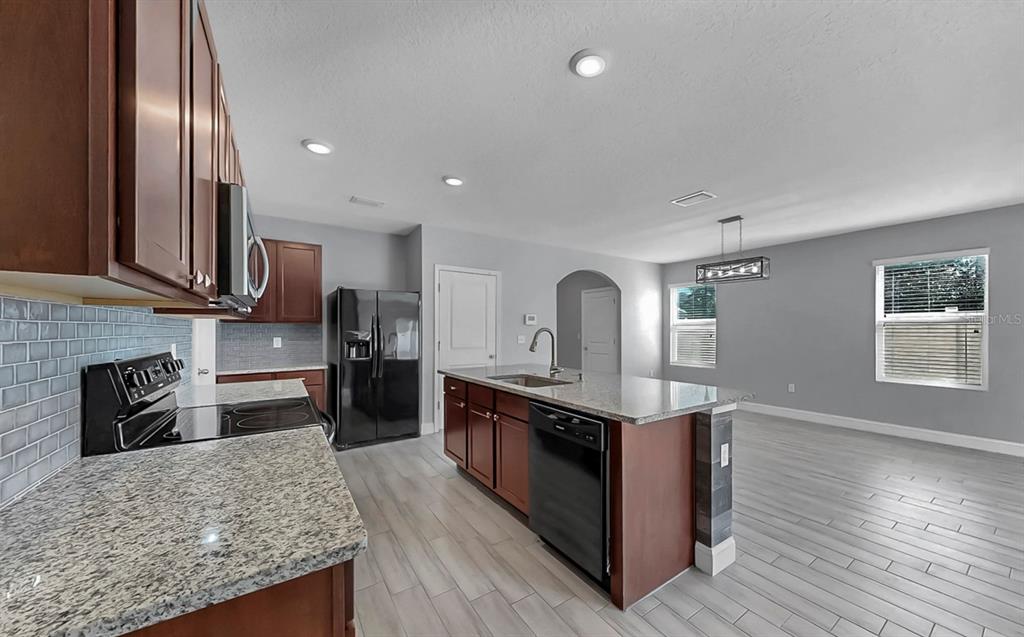 10237 Mangrove Well Road Sun City Center, FL 33573 - Photo 20 of 56