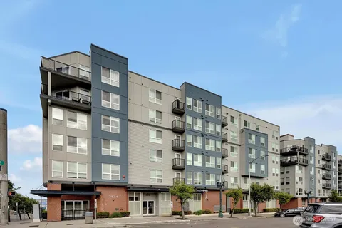$239,950 | 2824 Grand Avenue, Unit A310, Everett, WA 98201