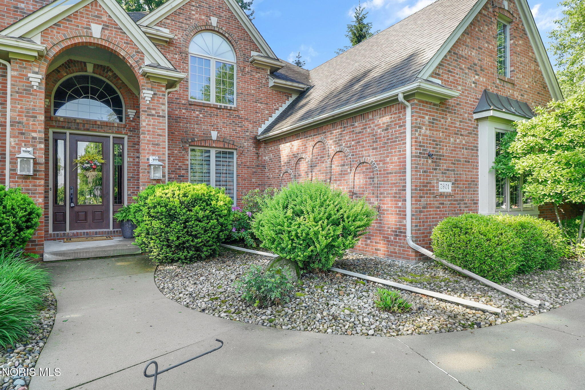 7901 Chestnut Ridge Maumee, OH 43537 - Photo 3 of 47 Gallery Image 3