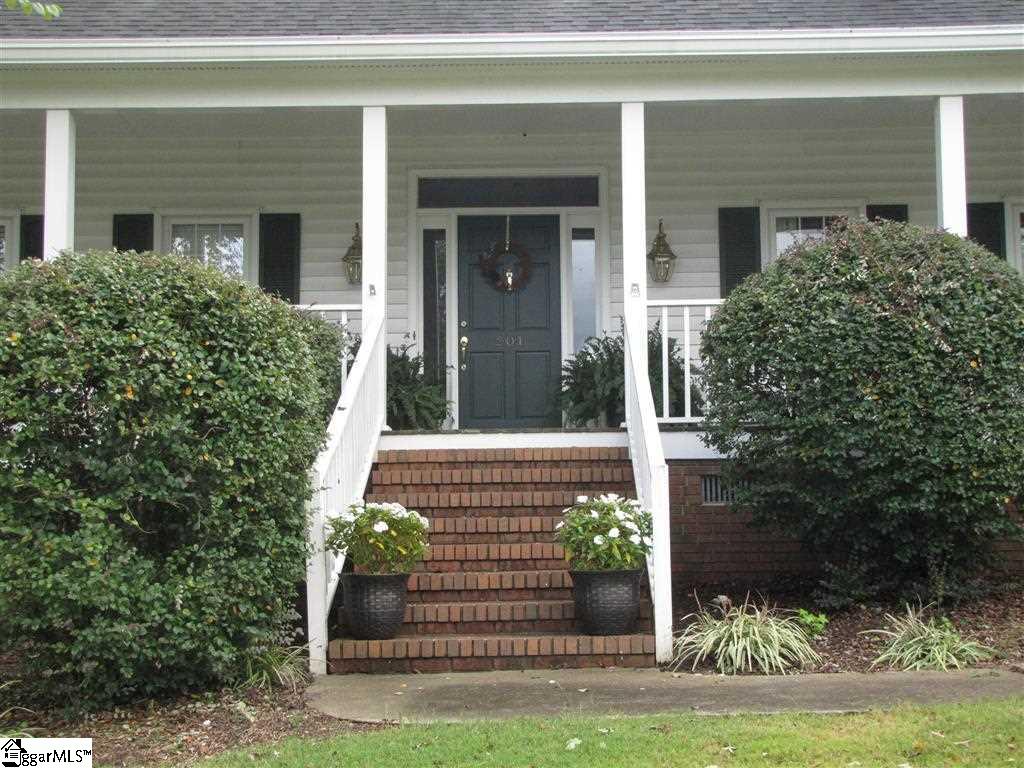 201 Cypress Ridge Greenville, SC 29609 - Photo 3 of 36 Gallery Image 3