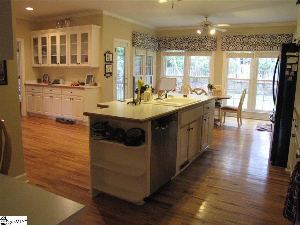 201 Cypress Ridge Greenville, SC 29609 - Photo 8 of 36 Gallery Image 8