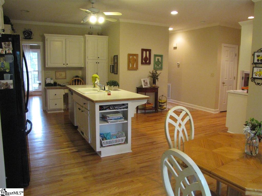 201 Cypress Ridge Greenville, SC 29609 - Photo 10 of 36 Gallery Image 10