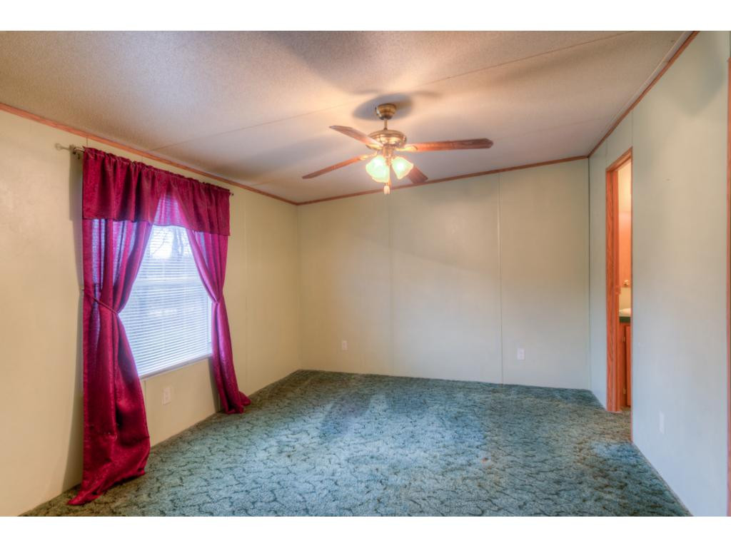 430 Sinking Springs Road Bristol, TN 37620 - Photo 11 of 14 master bedroom