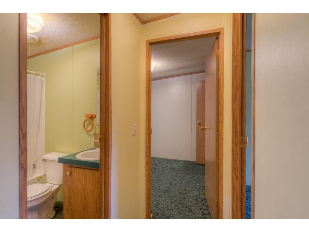 430 Sinking Springs Road Bristol, TN 37620 - Photo 14 of 14 hallview