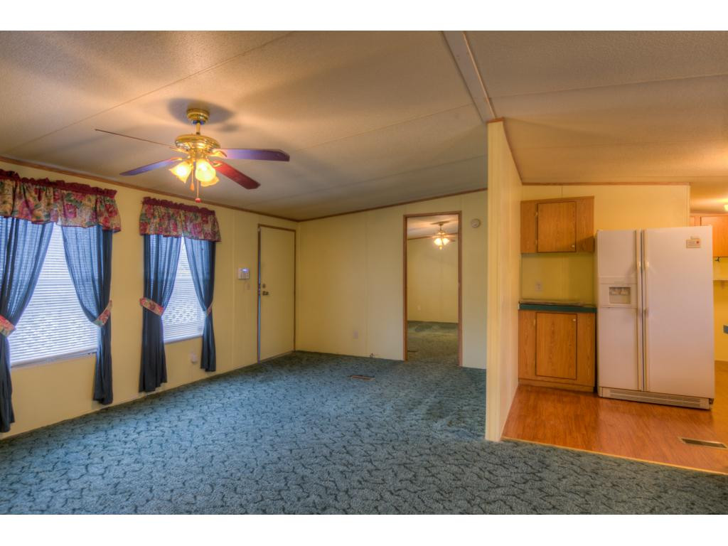 430 Sinking Springs Road Bristol, TN 37620 - Photo 6 of 14 part of kitchen