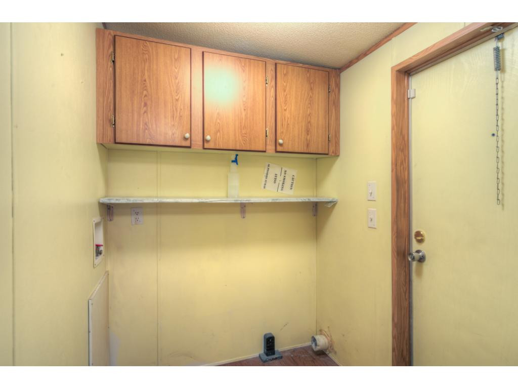 430 Sinking Springs Road Bristol, TN 37620 - Photo 10 of 14 washroom