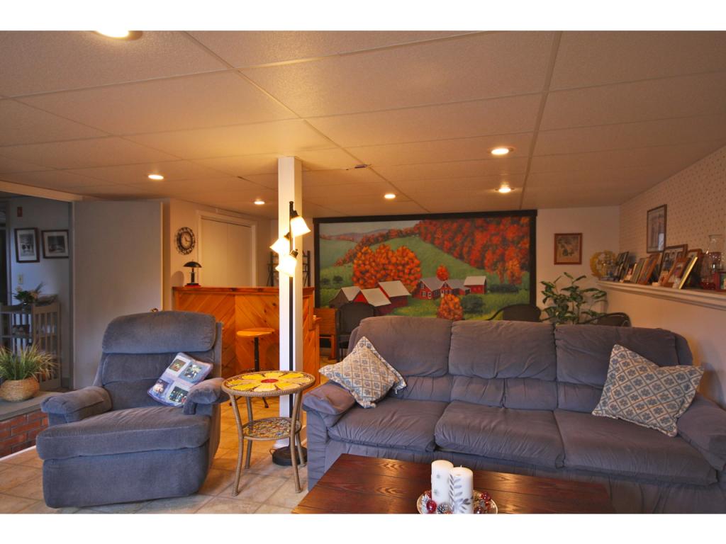 184 Spooner Road Pomfret, VT 05067 - Photo 12 of 36