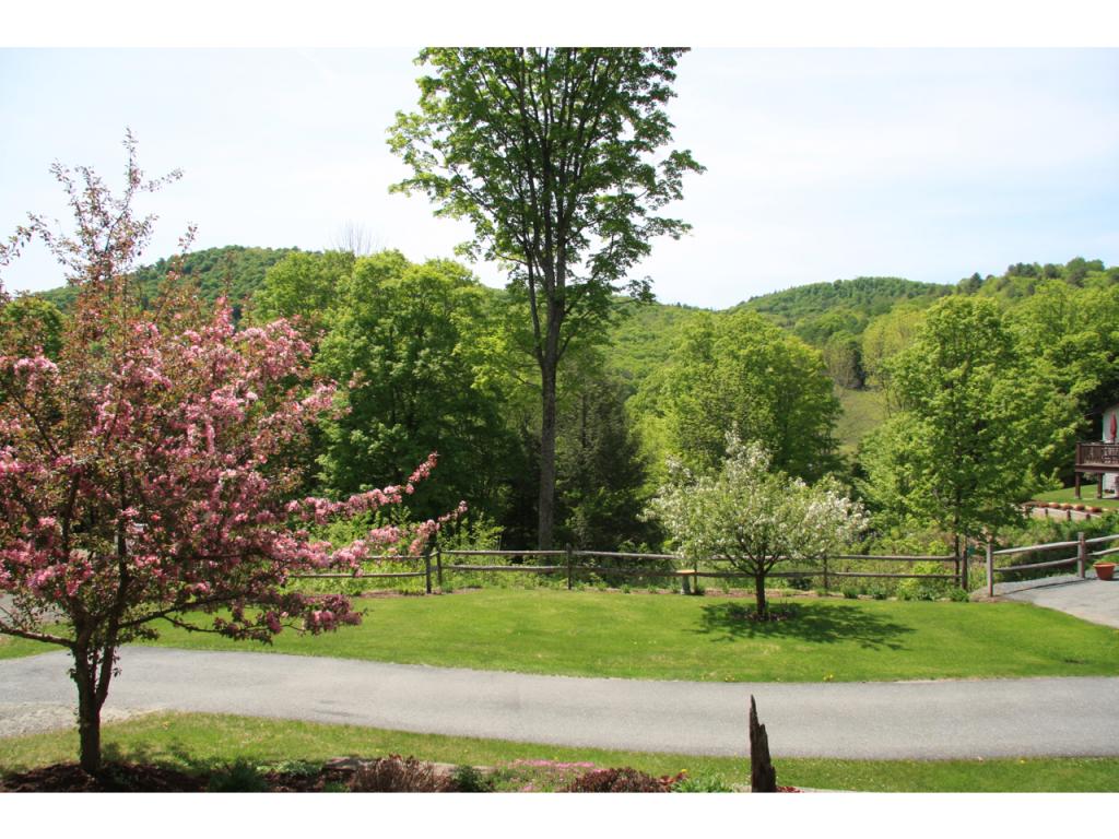 184 Spooner Road Pomfret, VT 05067 - Photo 4 of 36