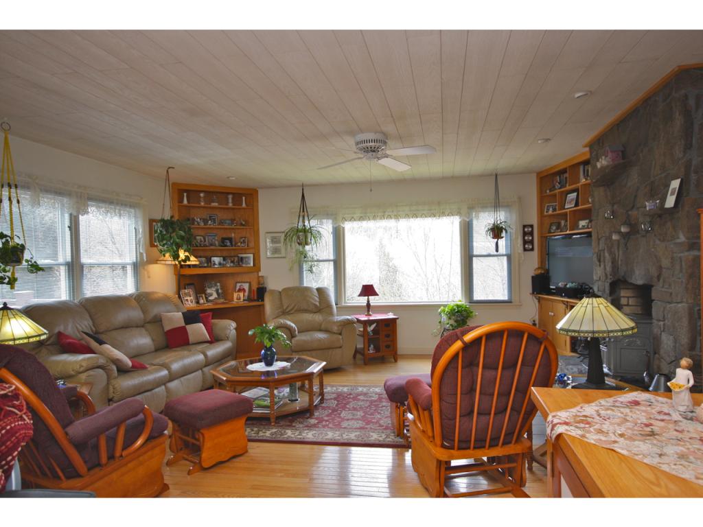 184 Spooner Road Pomfret, VT 05067 - Photo 7 of 36