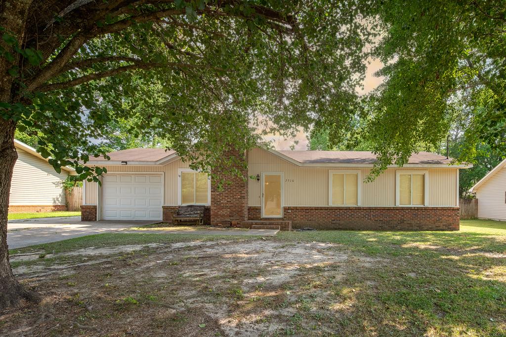2310 Aberdeen Road Dothan, AL 36301 - Photo 1 of 32