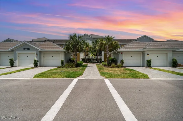 $300,000 | 15990 Grassland Lane, Unit 3024, Punta Gorda, FL 33982