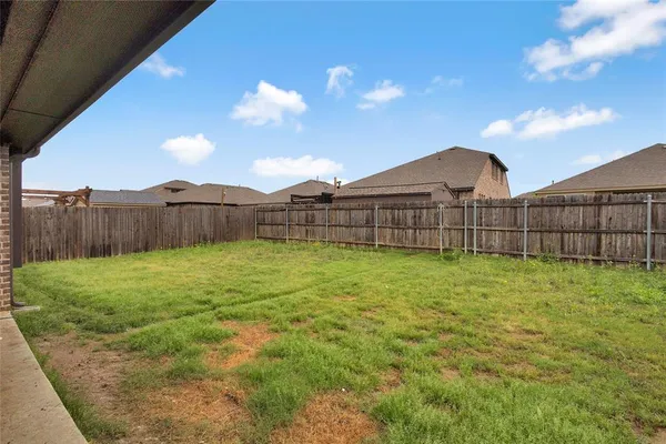 $365,000 | 1129 Snowy Owl Drive, Alvarado, TX 76009