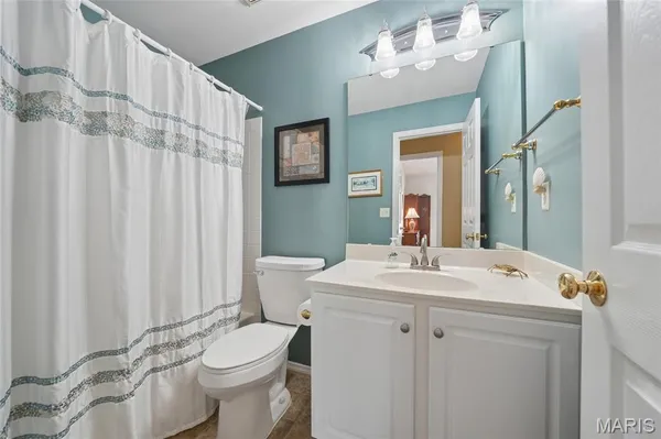 $385,000 | 806 Whispering Village Circle, Ballwin, MO 63021