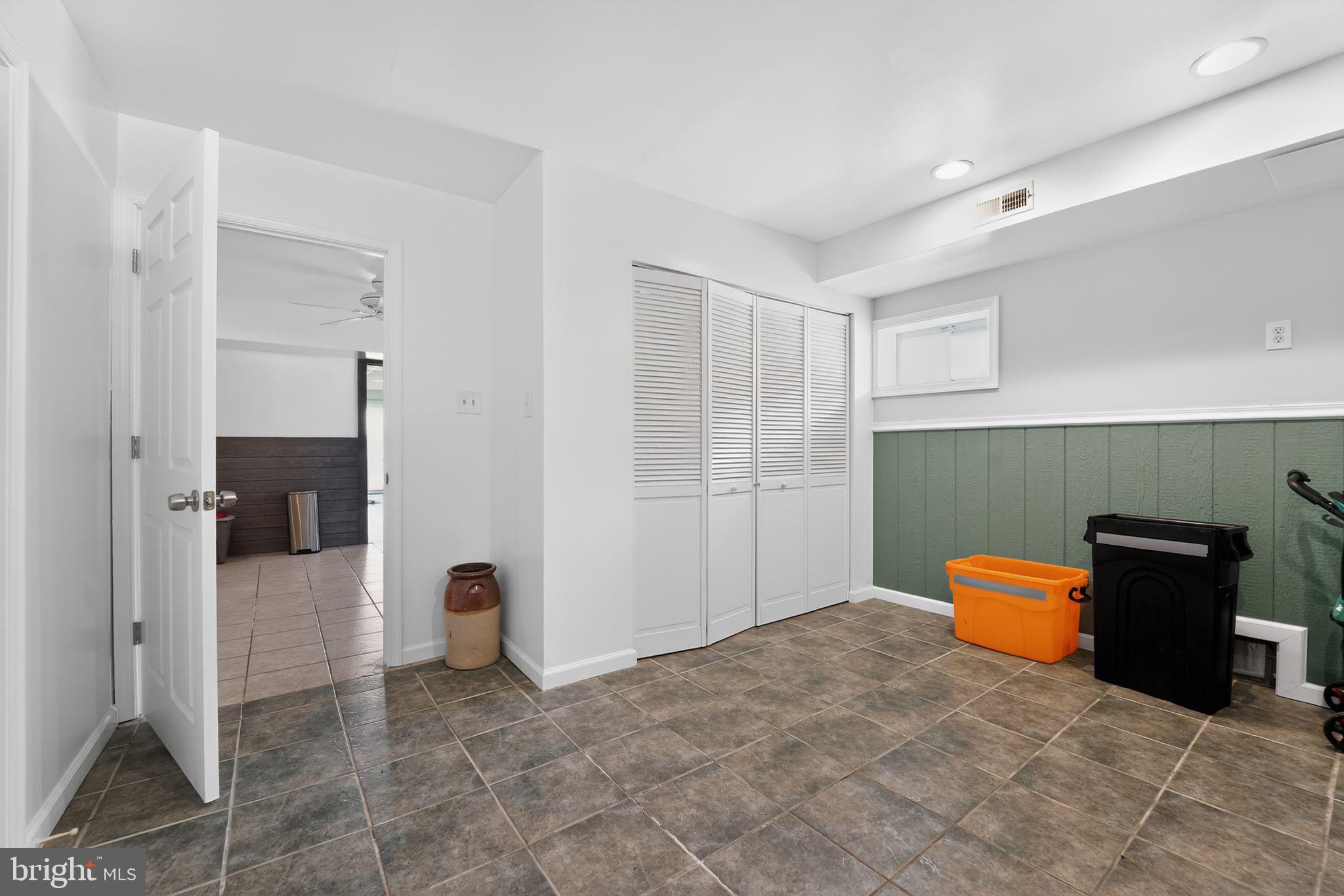 1400 Burke Road Baltimore, MD 21220 - Photo 33 of 48