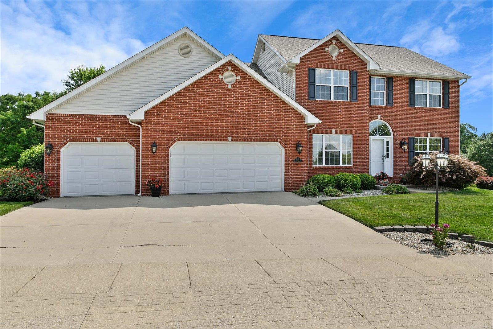 1139 Red Hawk Ridge Lane O'Fallon, IL 62269 - Photo 2 of 39 Gallery Image 2