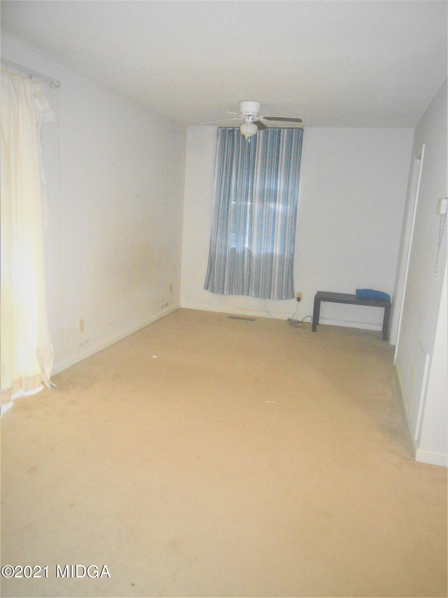 126 Carter Circle Warner Robins, GA 31093 - Photo 11 of 13 an empty room with entrance