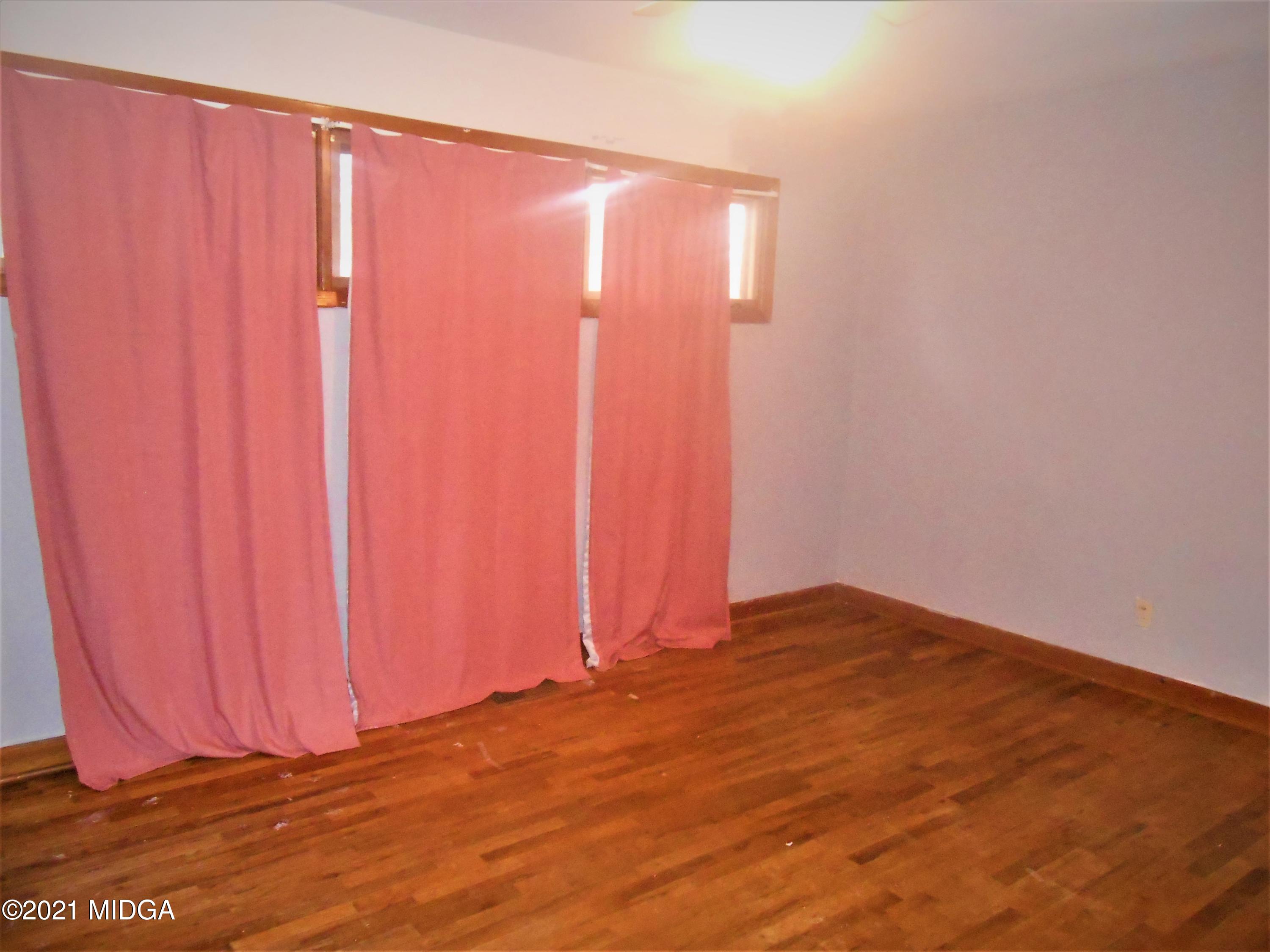 126 Carter Circle Warner Robins, GA 31093 - Photo 7 of 13 a view of wooden wall