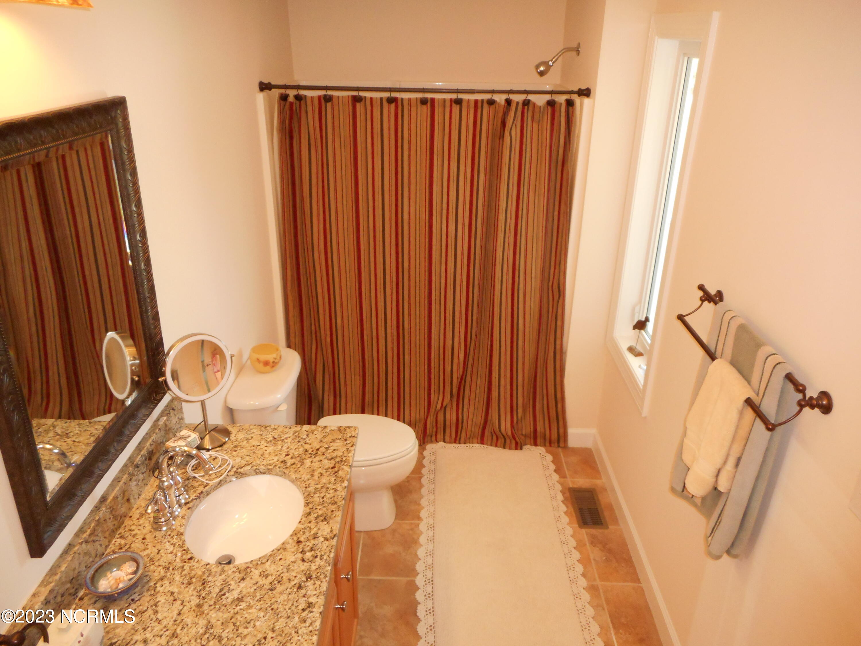 800 Country Club Road, Unit 55 Morehead City, NC 28557 - Photo 9 of 46 DSCN2411