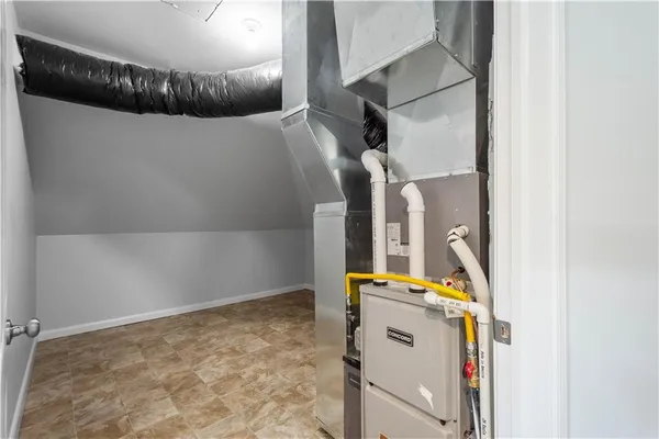 $349,900 | 4575 Prosperity Pike, Prosperity, PA 15329