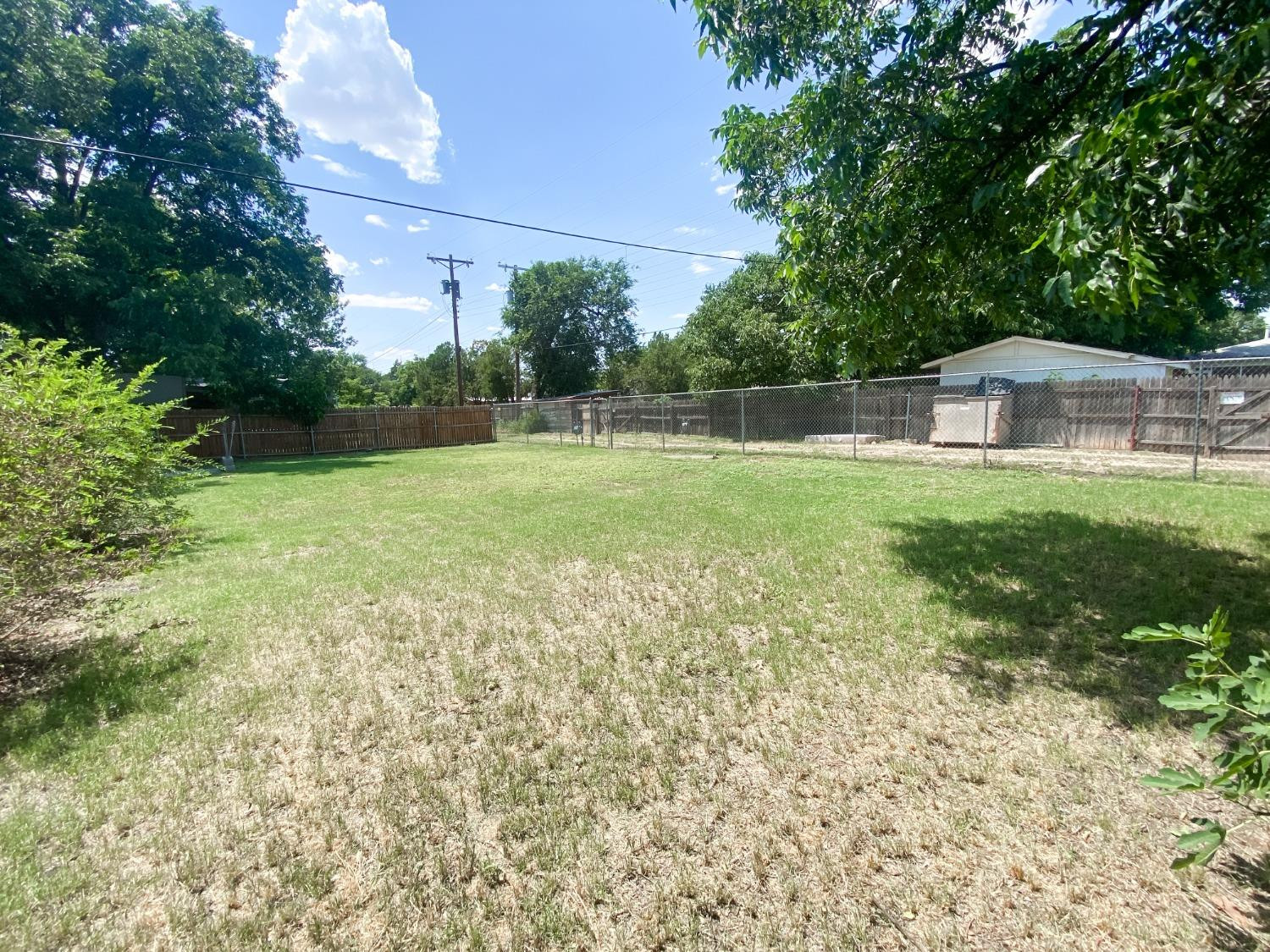 4010 47th Street Lubbock, TX 79413 - Photo 20 of 20 a view of a backyard