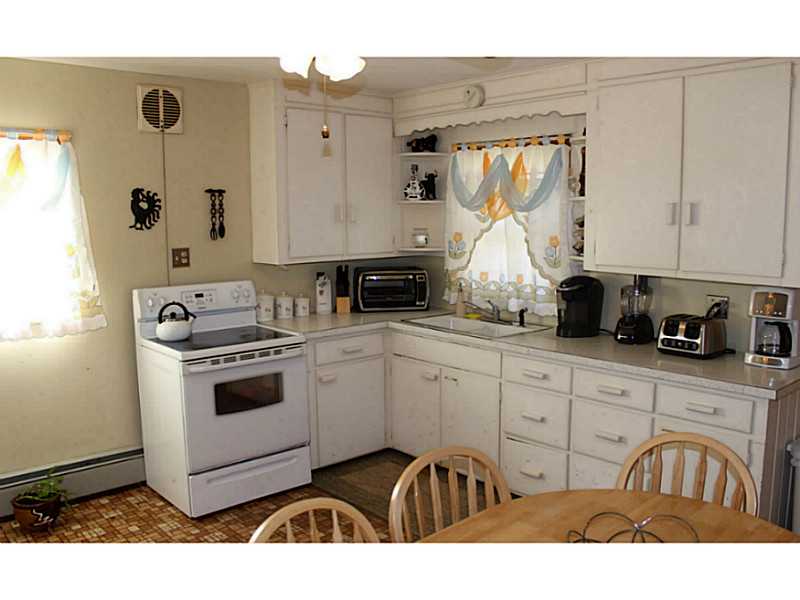 260 N Road Burrillville, RI 02859 - Photo 15 of 22 Kitchen.