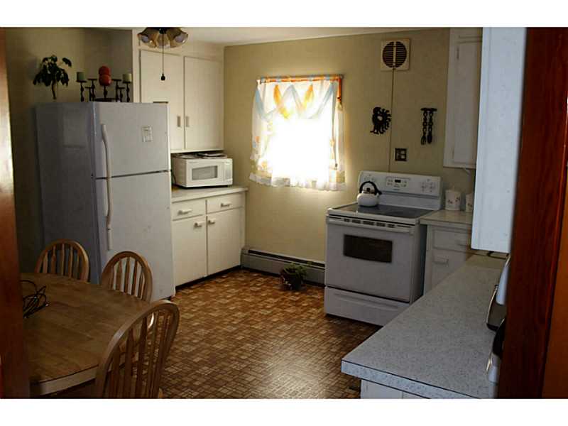 260 N Road Burrillville, RI 02859 - Photo 18 of 22 Kitchen.