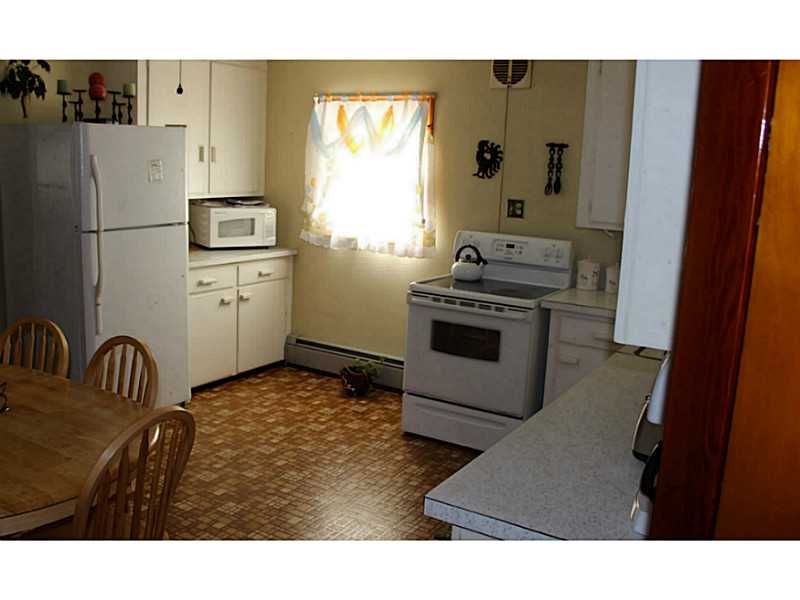 260 N Road Burrillville, RI 02859 - Photo 19 of 22 Kitchen.