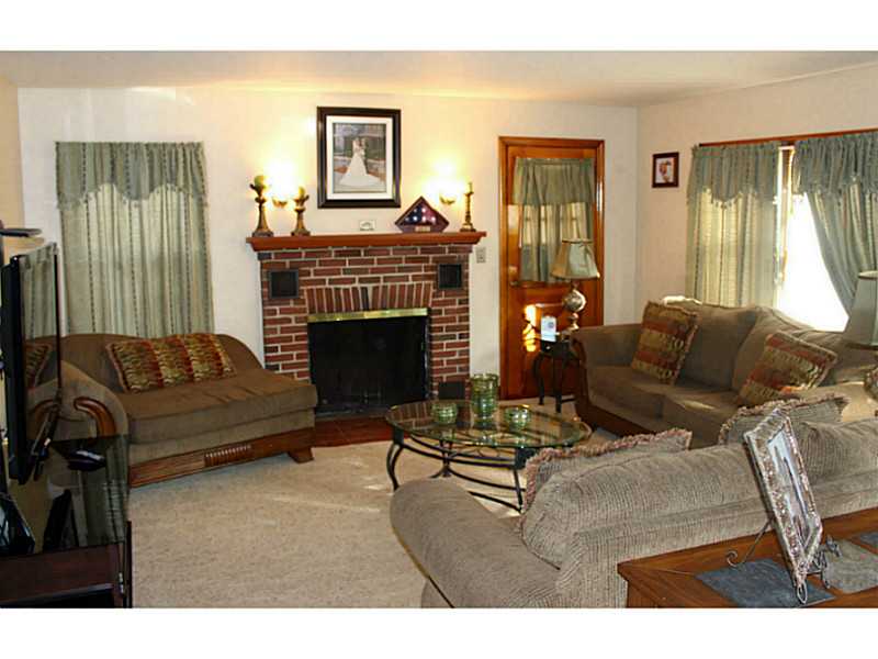 260 N Road Burrillville, RI 02859 - Photo 4 of 22 Living Room.
