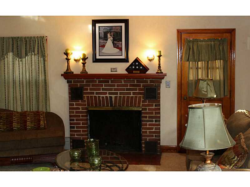 260 N Road Burrillville, RI 02859 - Photo 5 of 22 Living Room.