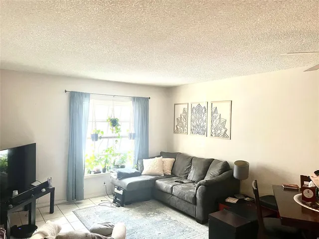 $1,475 | 2191 Northeast 68th Street, Unit 427, Fort Lauderdale, FL 33308
