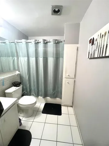 $1,475 | 2191 Northeast 68th Street, Unit 427, Fort Lauderdale, FL 33308