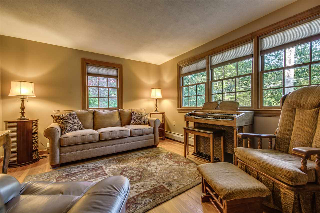 18 Pettingale Road Amherst, NH 03031 - Photo 11 of 32