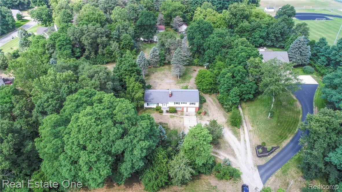 9780 Mcgregor Road Pinckney, MI 48169 - Photo 26 of 34 Aerial View