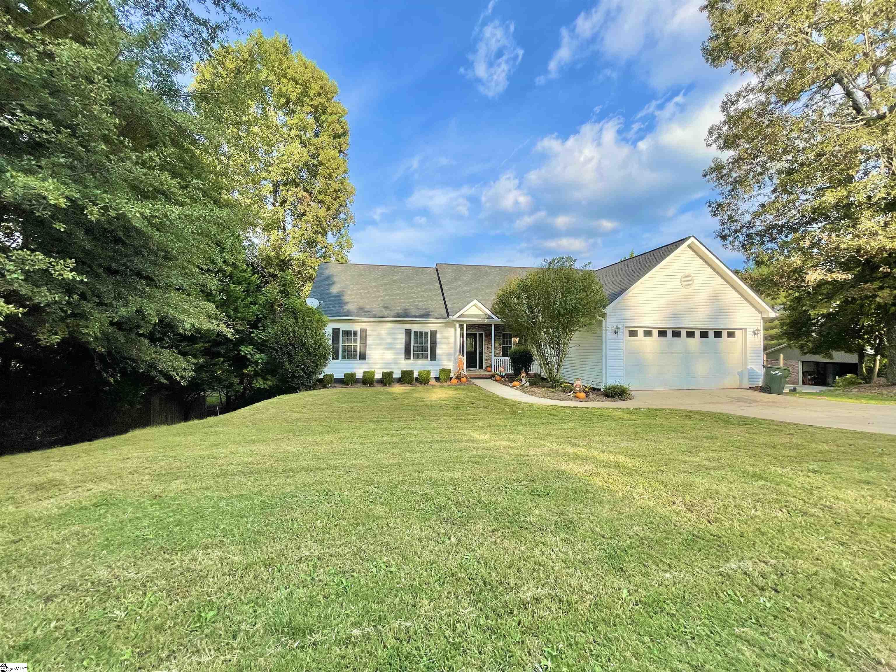 118 Windamere Road Easley, SC 29640 - Photo 2 of 36 Gallery Image 2