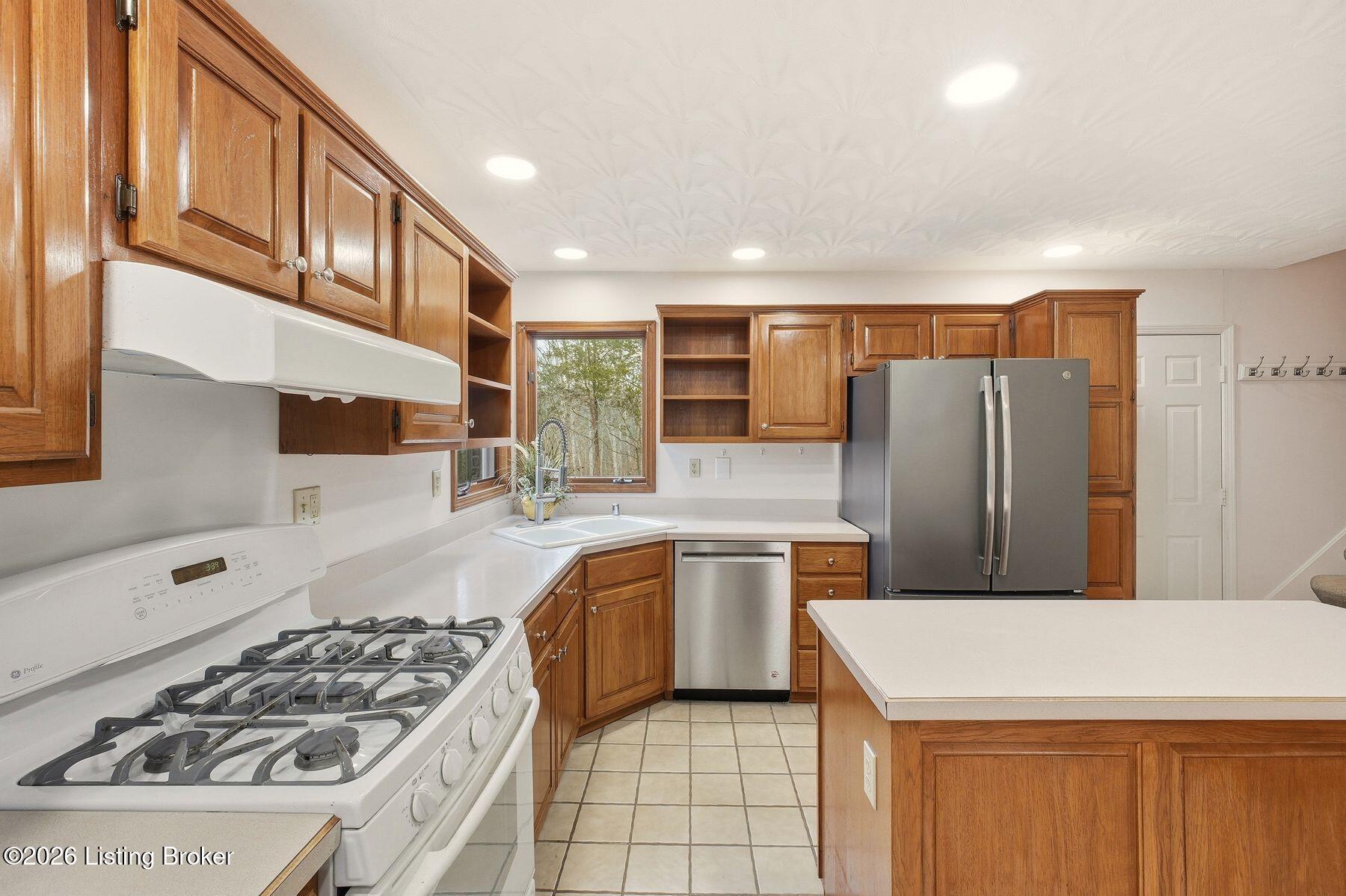 954 West Laurel River Road Shepherdsville, KY 40165 - Photo 11 of 44 Kitchen also has pantry for even more storage