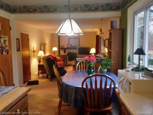 1800 Lone Tree Road Highland, MI 48357 - Photo 15 of 43 Kitchen nook.JPG