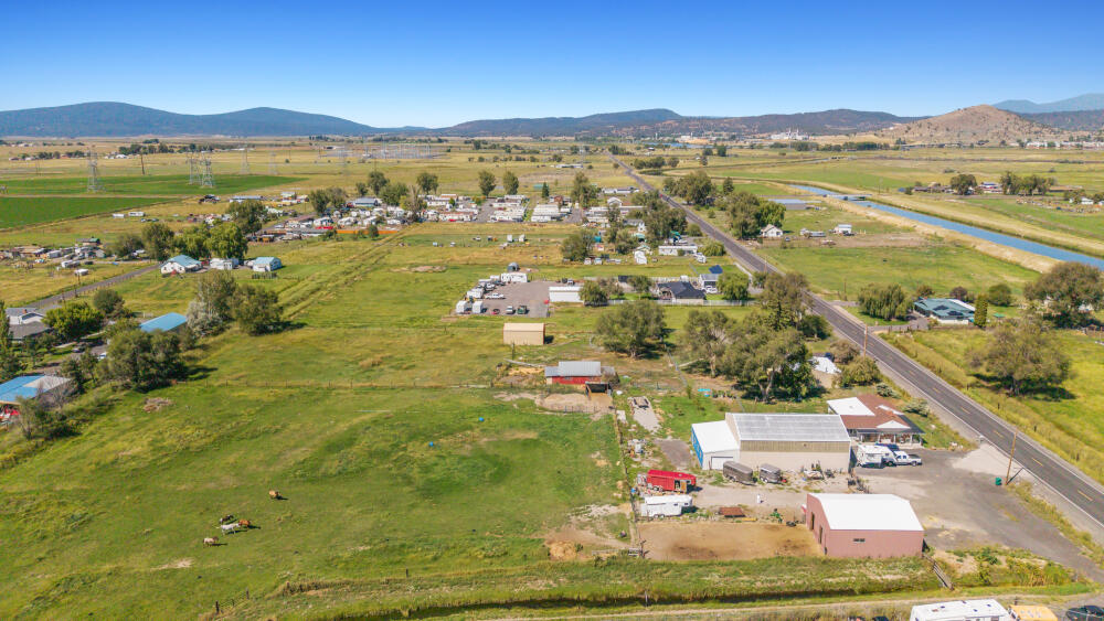 1460 Joe Wright Road Klamath Falls, OR 97603 - Photo 66 of 78 1460JoeWrightRd-40