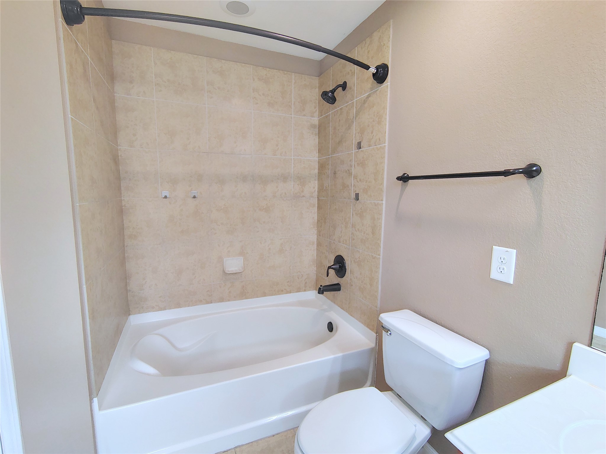 1206 Larks Trace Lane Houston, TX 77090 - Photo 16 of 20