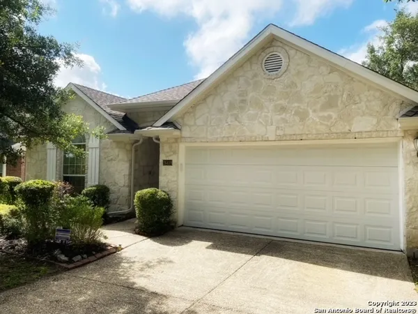 $2,250 | 26418 Cuyahoga Circle, San Antonio, TX 78260