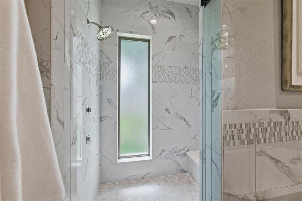 1019 Country Way Rowlett, TX 75089 - Photo 18 of 40 Primary Shower