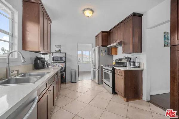 $909,000 | 3311 West 115th Street, Inglewood, CA 90303