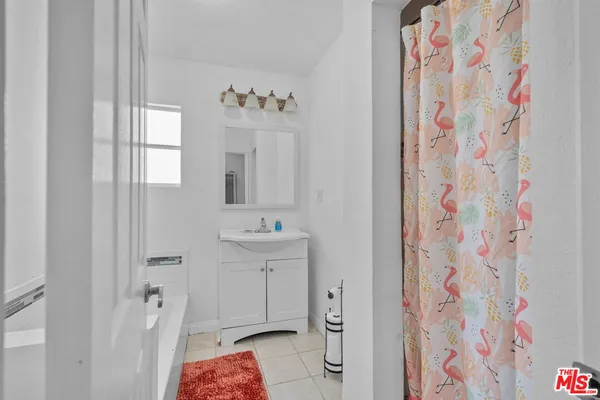$909,000 | 3311 West 115th Street, Inglewood, CA 90303