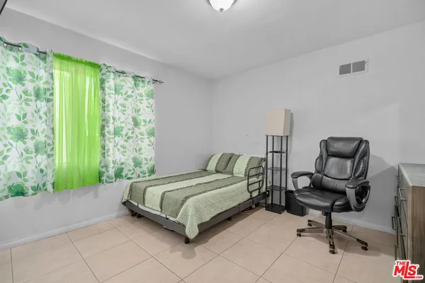 $909,000 | 3311 West 115th Street, Inglewood, CA 90303